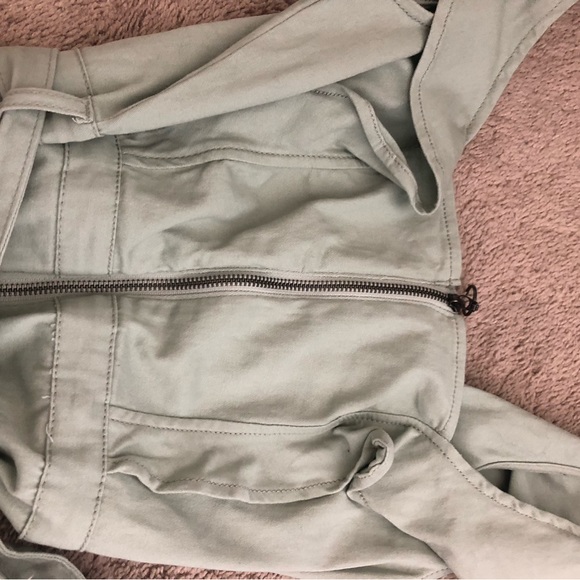 Mint green romper - NWOT size M - Picture 2 of 4